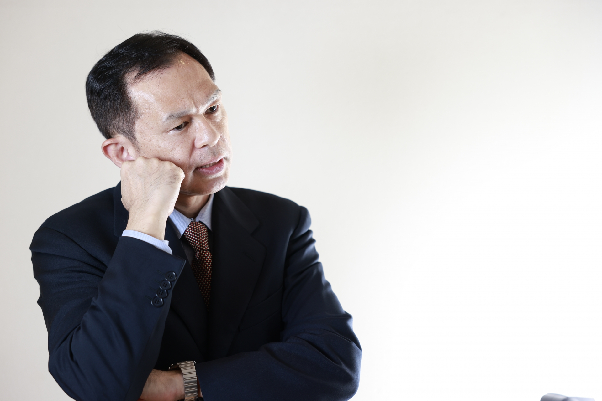 法律・税金の壁を乗り越える
